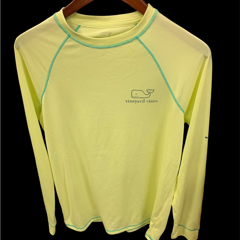 Vineyard Vines long sleeve, crew neck performance y shirt